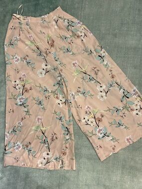 NWT Yumi Kim Silk Pink Floral Wide Leg Culottes Shorts XS